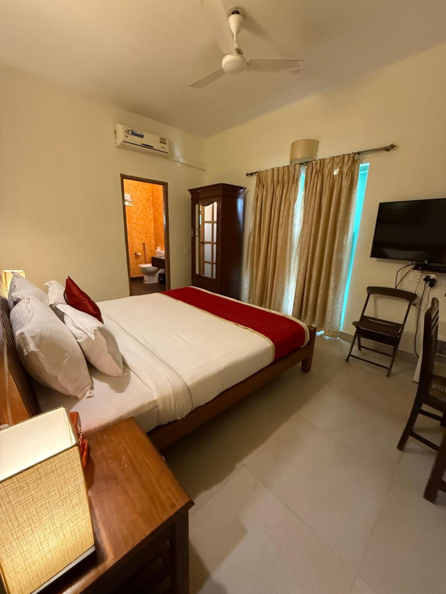 Lar Amorosa Boutique Hotel - Goa Calangute Kültér fotó